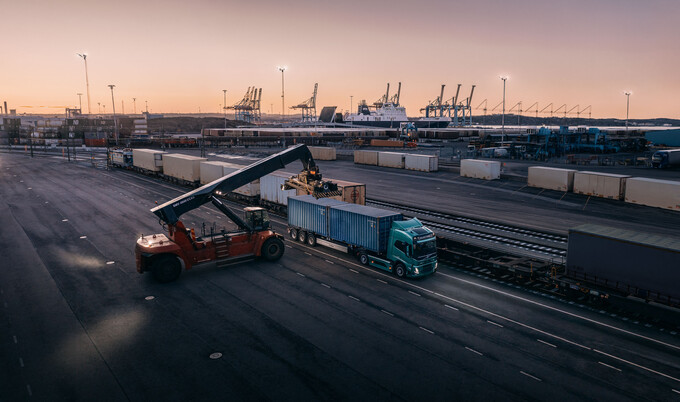 Nijwa-Zero-Volvo-Trucks-FM-Electric-1