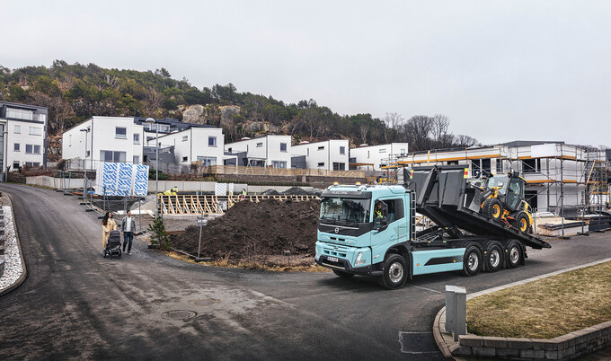 Nijwa-Zero-Volvo-FMX-electric-beladen-transport-bouwplaats