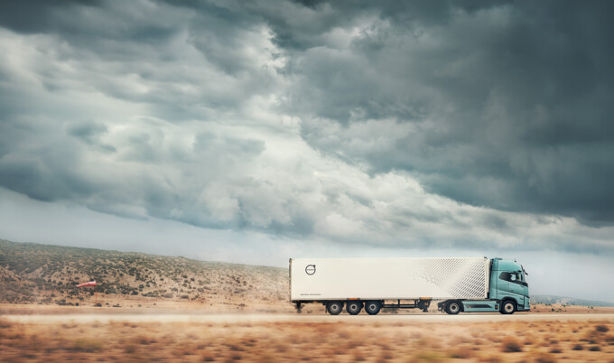 Nijwa_Zero_Volvo_FH_Aero_Electric_02