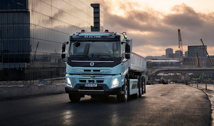 Nijwa-Zero-Volvo-FMX-electric-transport-rijdend-op-weg-2 Nijwa-Zero-Volvo-FMX-electric-transport-rijdend-op-weg-2