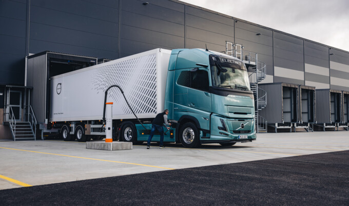 Nijwa_Zero_Volvo_FH_Aero_Electric
