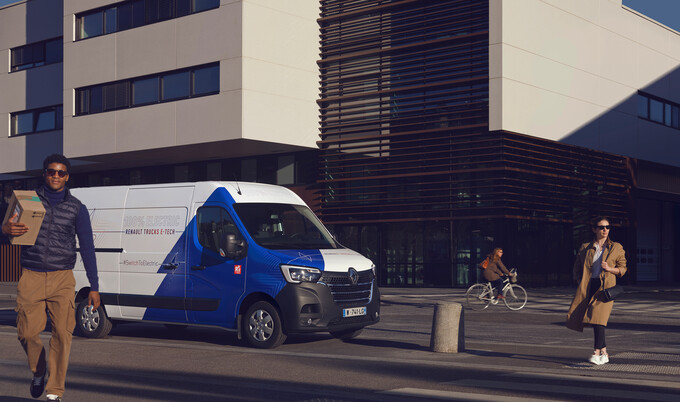 Nijwa-zero-Renault-Master-E-Tech-pakketbezorger-in-de-stad Nijwa-zero-Renault-Master-E-Tech-pakketbezorger-in-de-stad