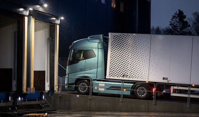 Nijwa-Zero-Volvo-Trucks-FH-Electric-1
