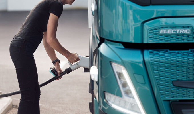 Nijwa Zero Volvo Trucks Electric Laden